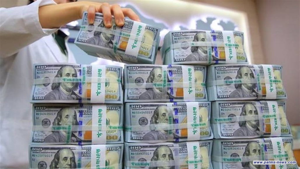 الدولار يعود للانخفاض مقابل الدينار في بغداد